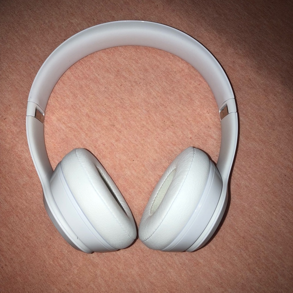 Beats solo wireless